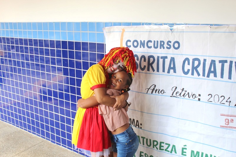 ATIVIDADES DE INCENTIVO À LEITURA NO "DIA DO LIVRO INFANTIL"