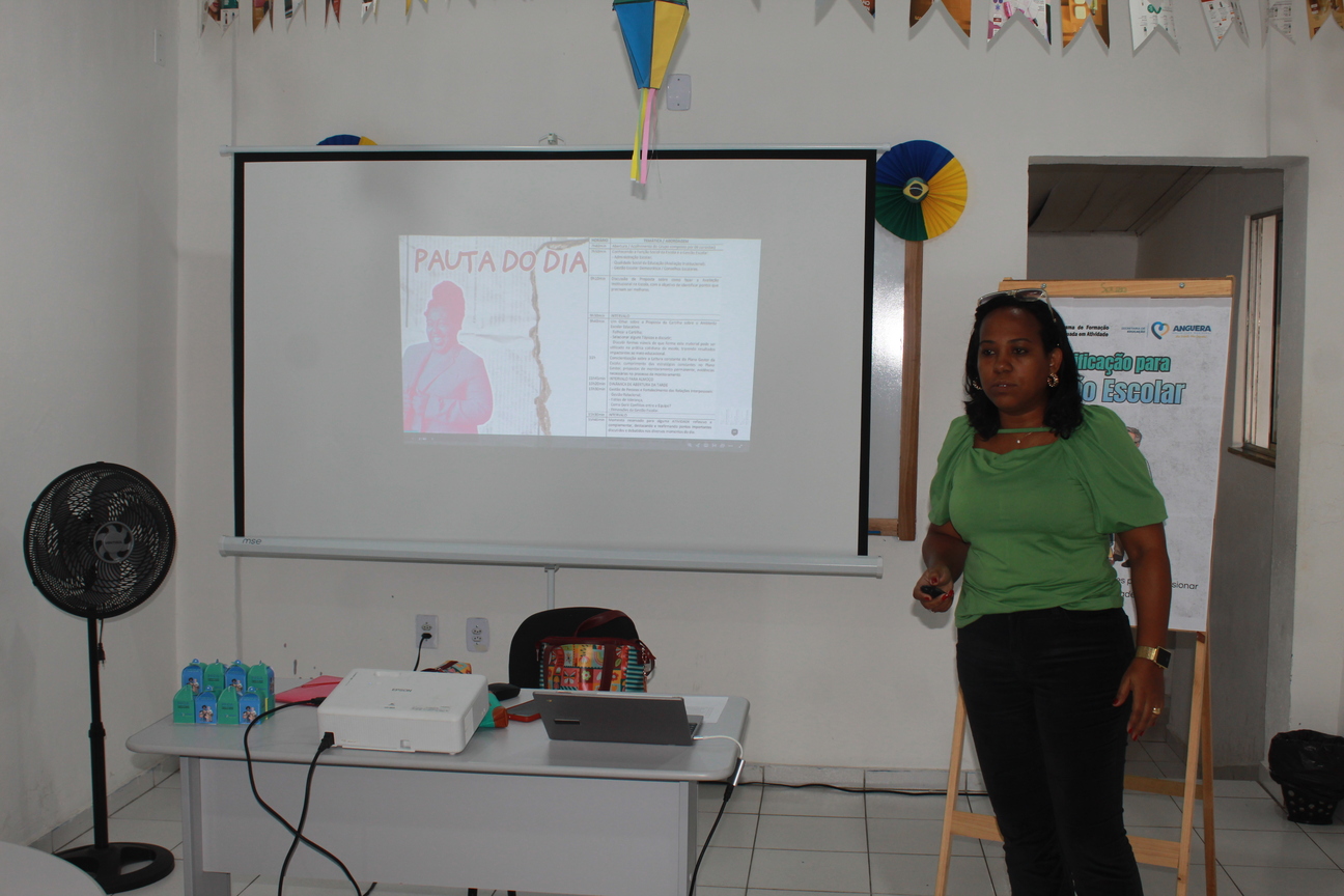 CURSO DE QUALIFICAÇÃO PARA GESTORES ESCOLARES