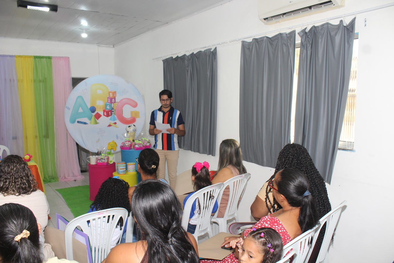 LANÇAMENTO DA POLÍTICA  E INSTALAÇÃO DO COMITÊ DE ALFABETIZAÇÃO - PREMIAÇÃO DOS ALUNOS E PROFESSORES