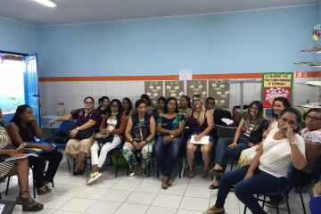 ENCONTRO FORMATIVO SOBRE A BASE NACIONAL COMUM CURRICULAR NA ESCOLA MUNICIPAL ÉRICO SOFIA BRANDÃO