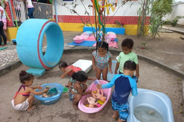 "SEMANA DO BRINCAR" ANIMA CRIANÇAS NA CRECHE MARIA VITÓRIA