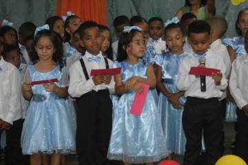 FORMATURA DA EDUCAÇÃO INFANTIL NA ESCOLA VITOR BEZERRA LOLA