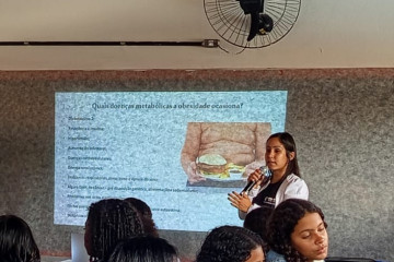 ATIVIDADES DE EDUCAÇÃO ALIMENTAR E NUTRICIONAL (EAN) NAS ESCOLAS
