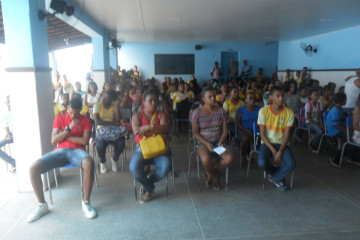 REUNIÃO COM OS PAIS NO CENTRO EDUCACIONAL PROFº ÁUREO DE OLIVEIRA FILHO