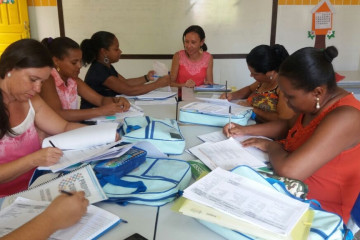 AC COM OS PROFESSORES DO CENEJA ITINERANTE, COM OS PROFESSORES DO FUNDAMENTAL I DA ESCOLA MUNICIPAL LEÔNCIO HORÁCIO DE ALMEIDA E COM OS PROFESSORES DA ESCOLA MUNICIPAL ÉRICO SOFIA BRANDÃO