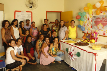 COMEMORAÇÃO DO DIA DAS MÃES NA SALA DE RECURSOS MULTIFUNCIONAIS