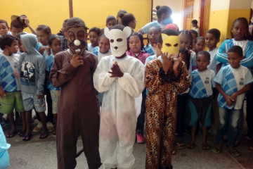 DRAMATIZAÇÃO DA FÁBULA: "O RATO DO CAMPO E O RATO DA CIDADE", APRESENTADA PELOS ALUNOS DO 4º ANO DA ESCOLA LEÔNCIO HORÁCIO DE ALMEIDA