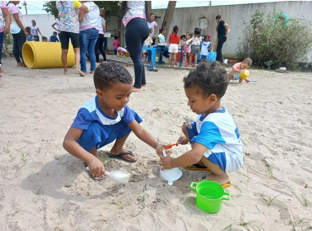 "SEMANA DO BRINCAR" ANIMA CRIANÇAS NA CRECHE MARIA VITÓRIA